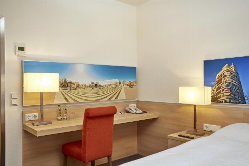 H+ Hotel Darmstadt image 11