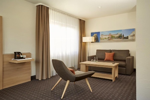 H+ Hotel Darmstadt image 17