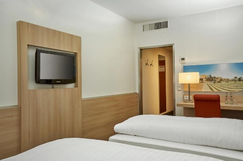 H+ Hotel Darmstadt image 9